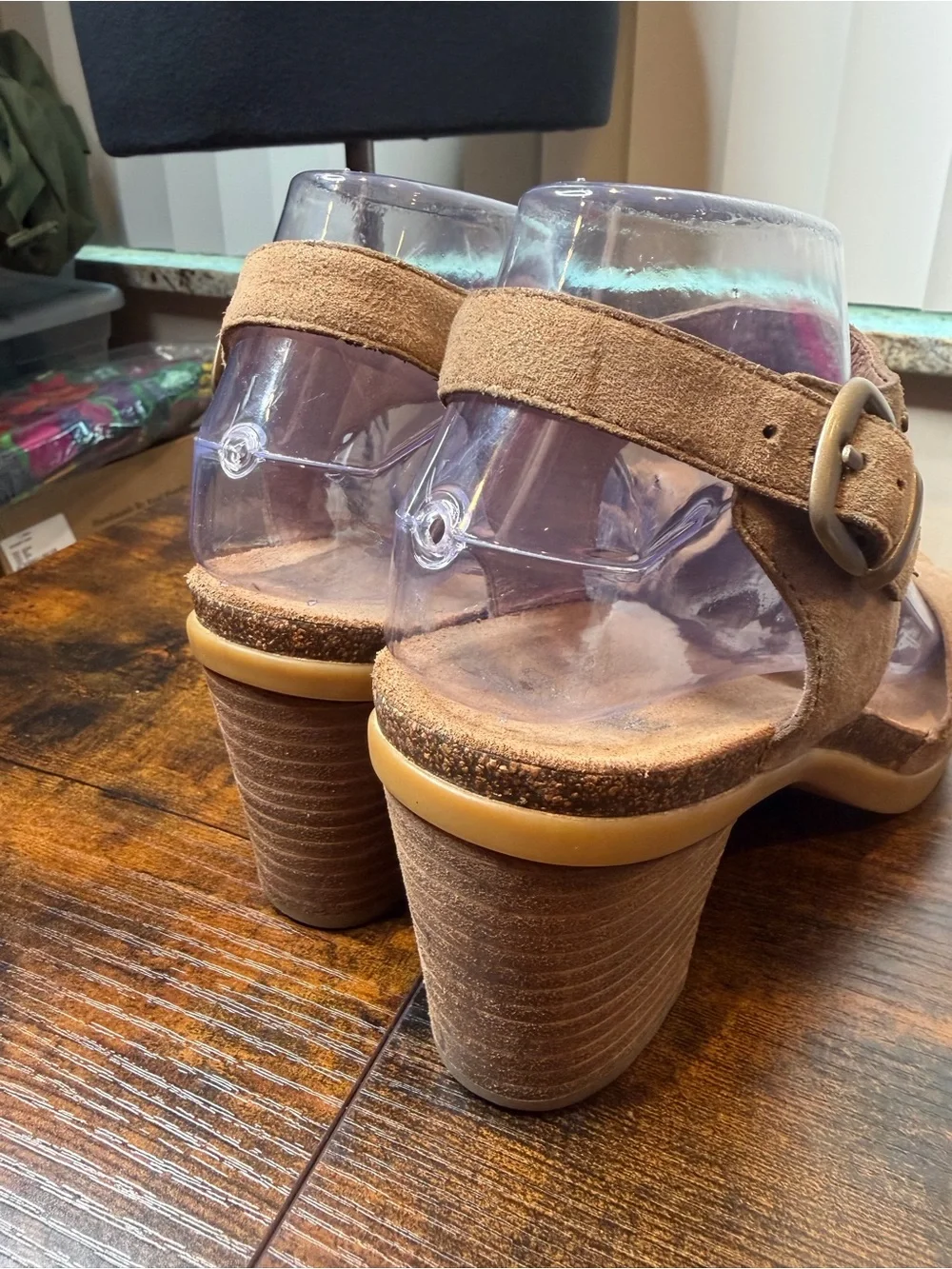 Dansko Deandra Women’s Tan Suede Studded Open-Toe Block Heel Sandals SZ38/ 7.5-8